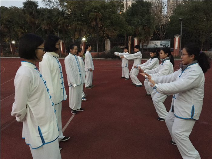 QQ图片20161207085411.jpg